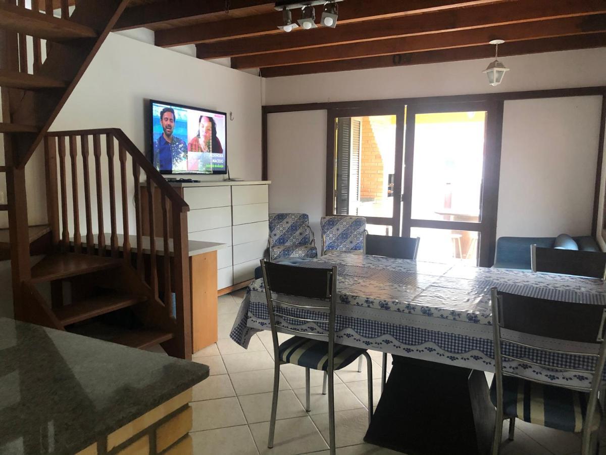 Linda Casa Com Piscina Em Bombinhas, Espaco Inteiro Екстериор снимка